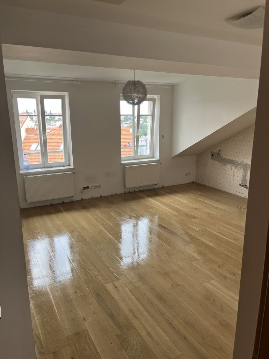 Detail třívrstvých dubových parket